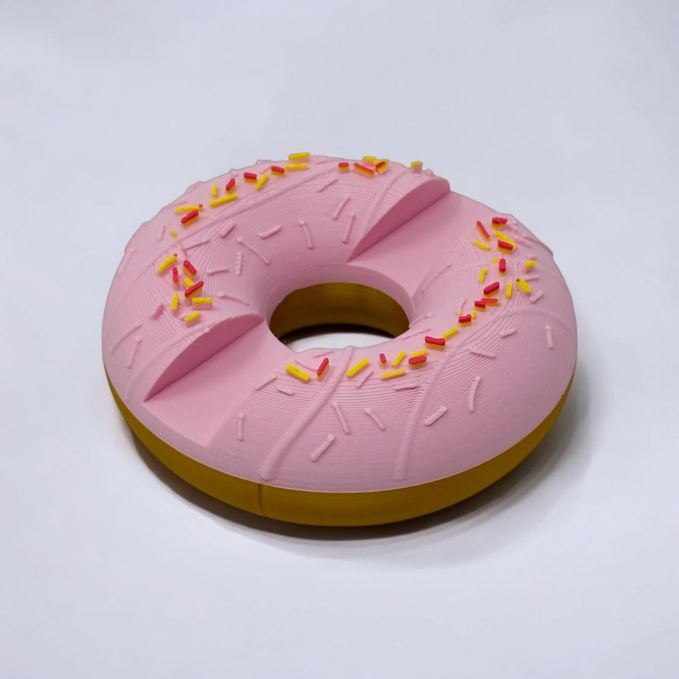 Doughnut shaped 3d printed phone stand